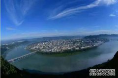 ͬ�У���Է���ɽ����黭չ